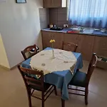 إليني شقة