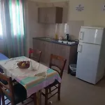 إليني أيا نابا