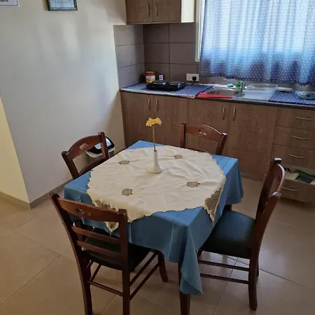Eleni Apartamento